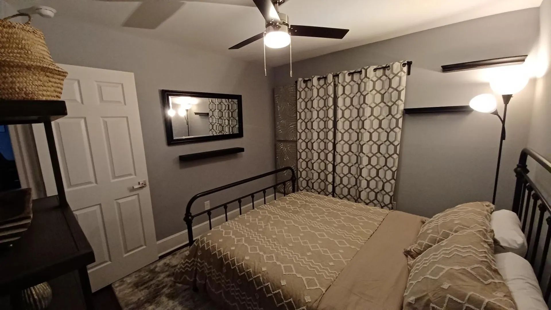 Creekside View Duplex By Palace Of Nobles Charlotte 0*,